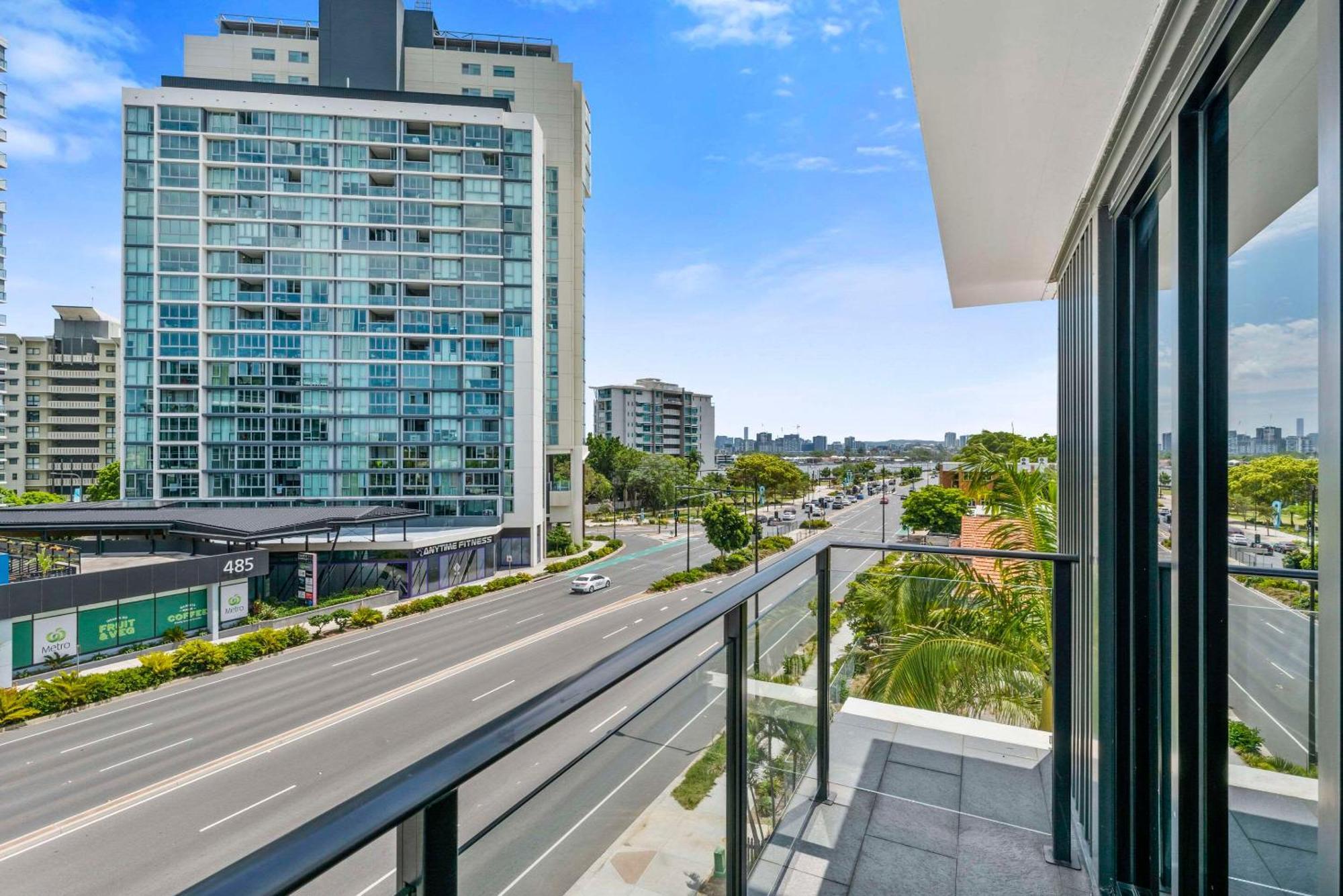 The Kingsford Airport, Ascend Collection